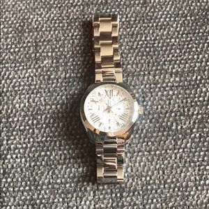 🔆 Women’s Fossil watch